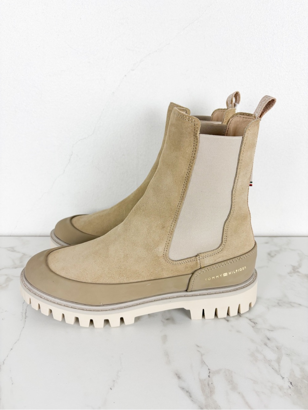 NWT Tommy Hilfiger Hally Chelseaboots Sz 7.5 - Picture 5 of 11